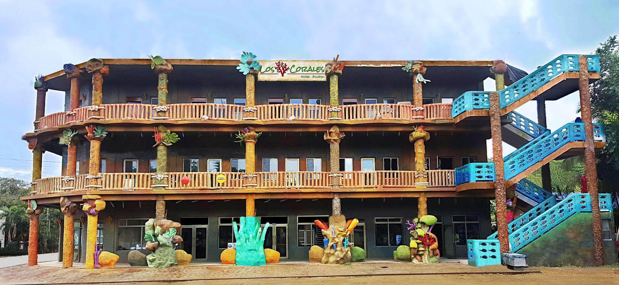 Hotel Los Corales ويست ايند المظهر الخارجي الصورة