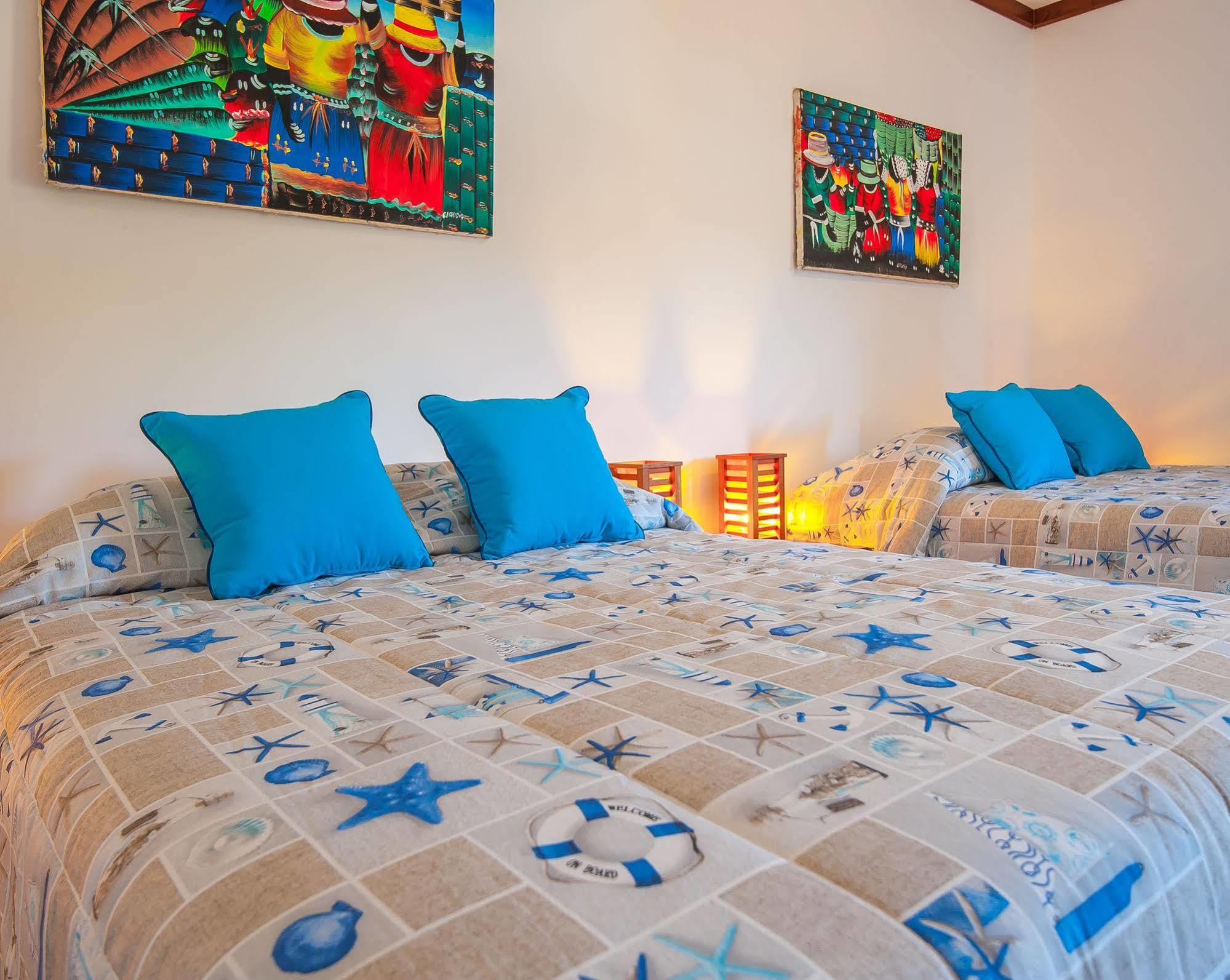 Hotel Los Corales ويست ايند المظهر الخارجي الصورة