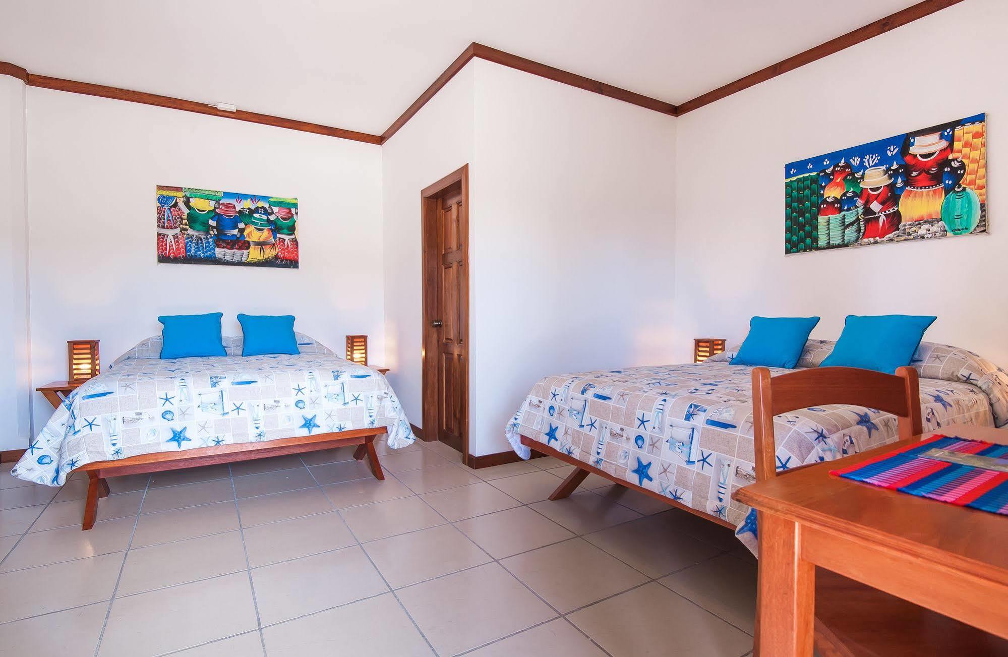 Hotel Los Corales ويست ايند المظهر الخارجي الصورة